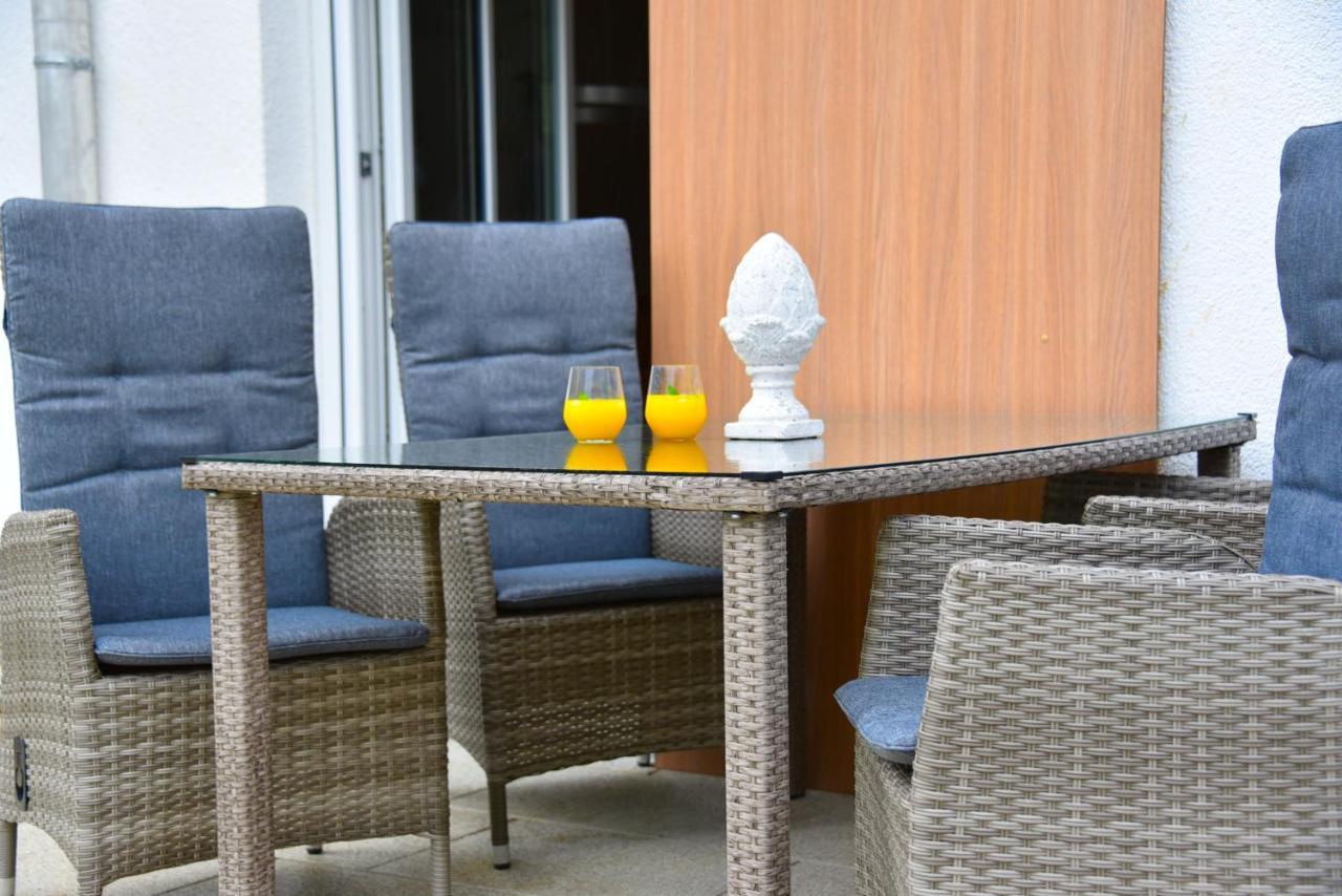 Antike & Modern Deluxe 2 Mit Terrasse Apartment Leipheim Exterior photo